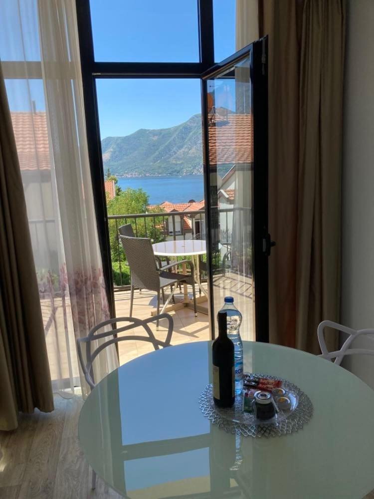 Apartments Fantasy Kotor Extérieur photo